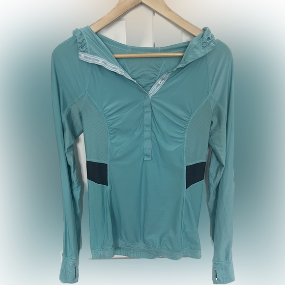 Lululemon hooded shirt - Picture 3 of 4